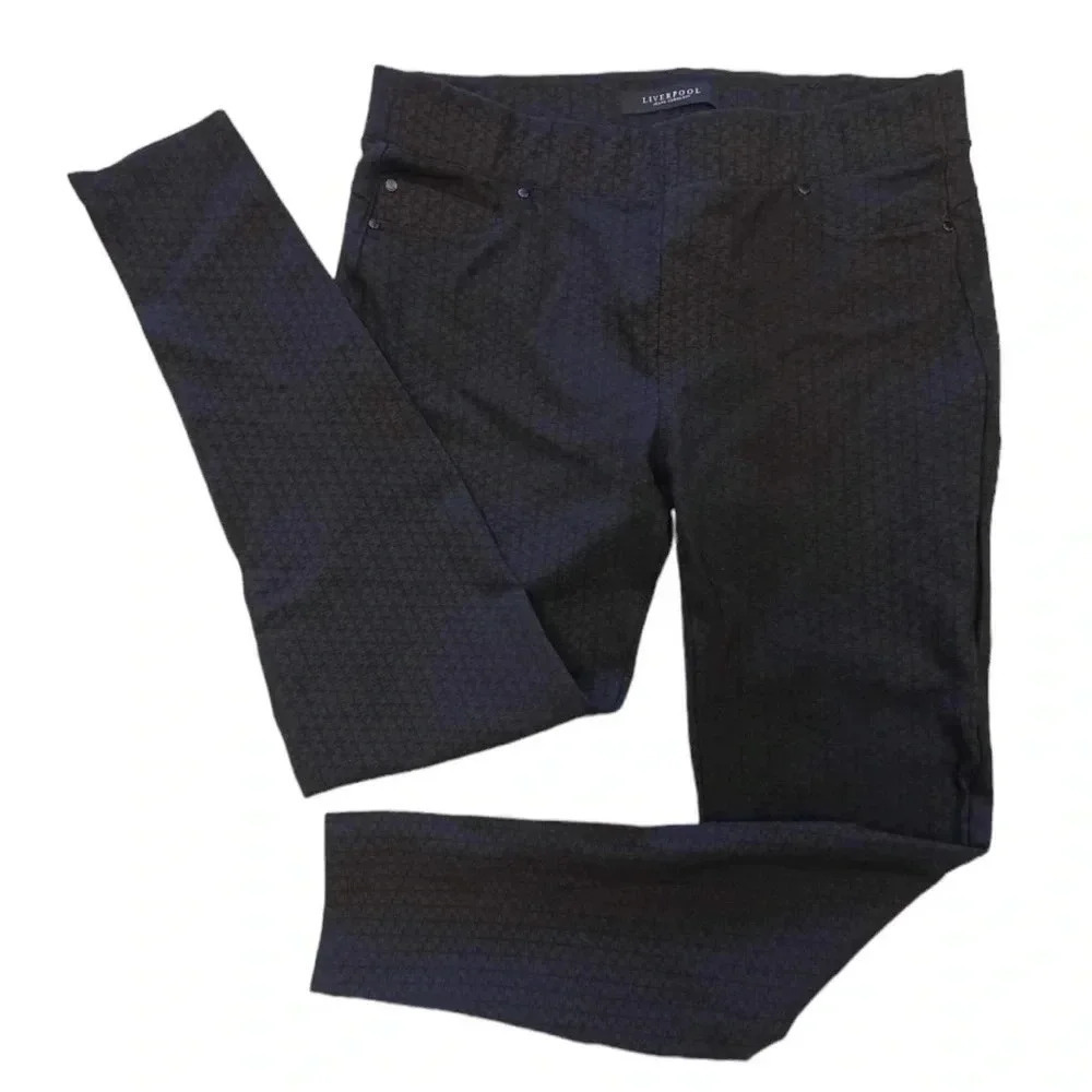 Liverpool Black Textured Skinny Slip on Pants Size 16